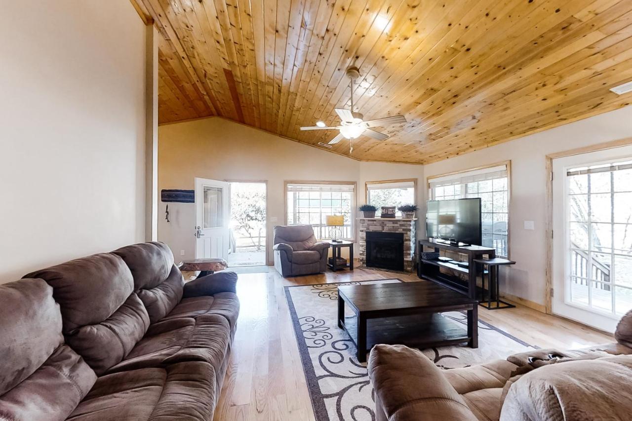 3 Bed 2 Bath Vacation Home In Whittier Buitenkant foto