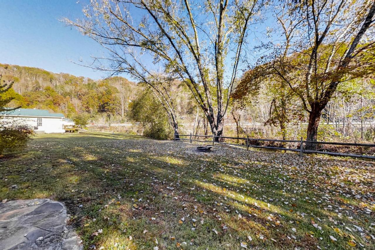 3 Bed 2 Bath Vacation Home In Whittier Buitenkant foto